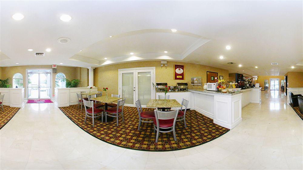 Quality Suites Irving-Las Colinas エクステリア 写真